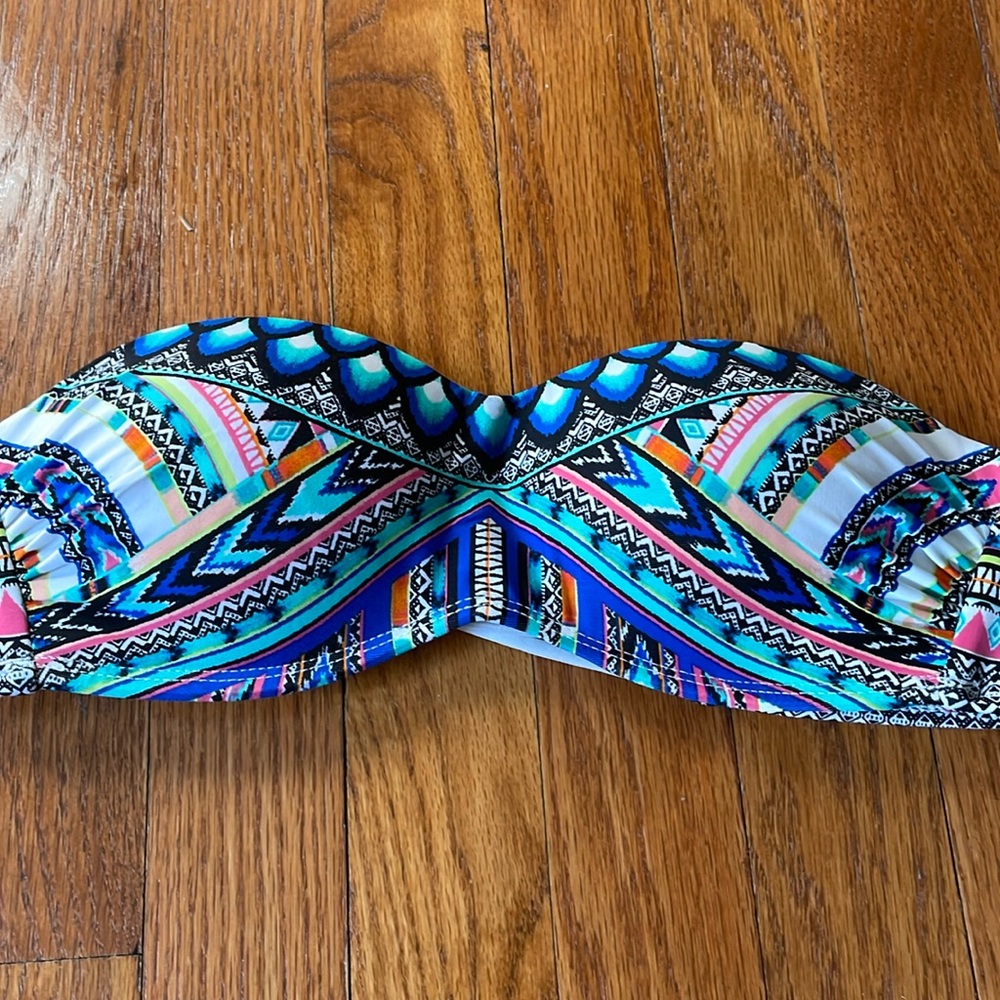 Bikini Lab Top, size S, great condition
